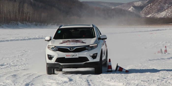 老司機教你花樣玩冰雪 東南DX7冰雪體驗