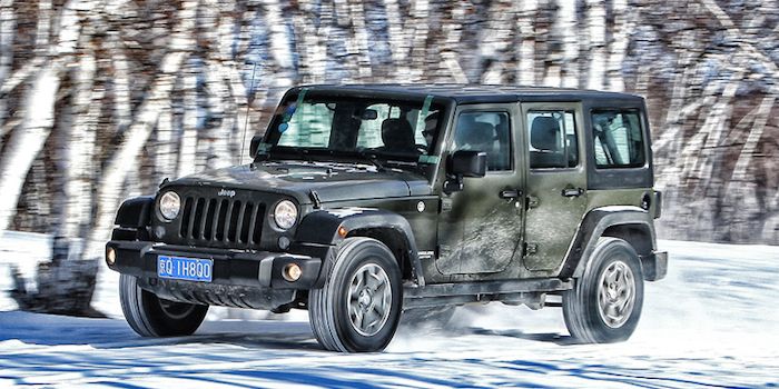 闊步前行跨越山巒 體驗四驅利器Jeep牧馬人