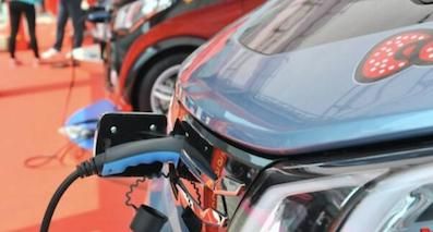 乘用車雙積分已成定局 新能源車企如何接招？
