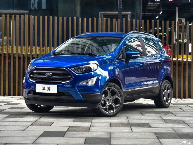 解讀低配車(chē) 拍新款福特翼搏1.5L手動(dòng)精翼型