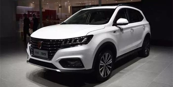 車聯網和大屏幕更配哦 這四款車必看