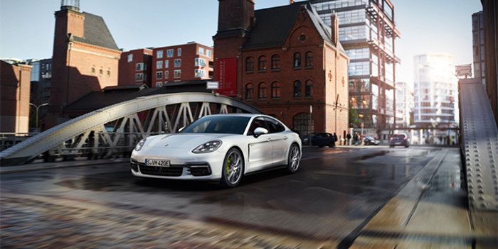 保時捷Panamera 4 E-Hybrid上市 售127.7萬元