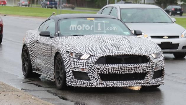 Shelby GT500諜照曝光 搭載5.2L V8機(jī)械增壓引擎
