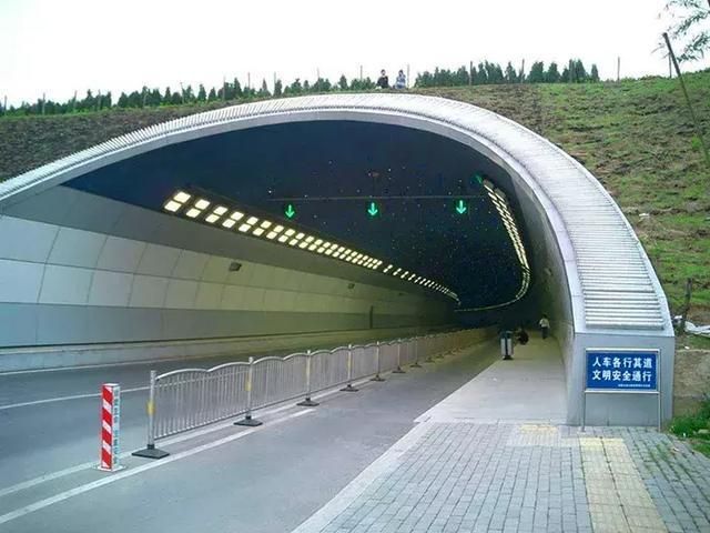 記住這四點 上高速時安全系數增加一倍
