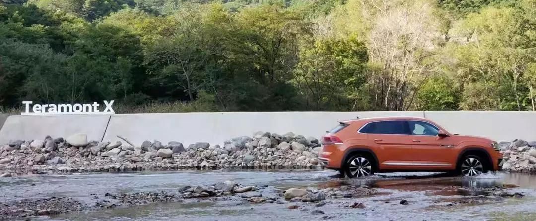 試駕上汽大眾途昂X 2.5T V6發動機表現如何？