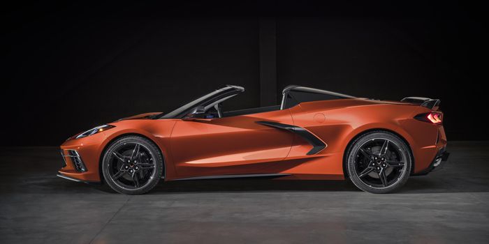 搭6.2升V8引擎 克爾維特C8敞篷版官圖發布