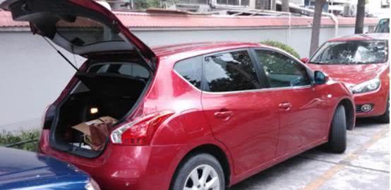 沒有標線就不會停車了?學會這幾招側方一步到位