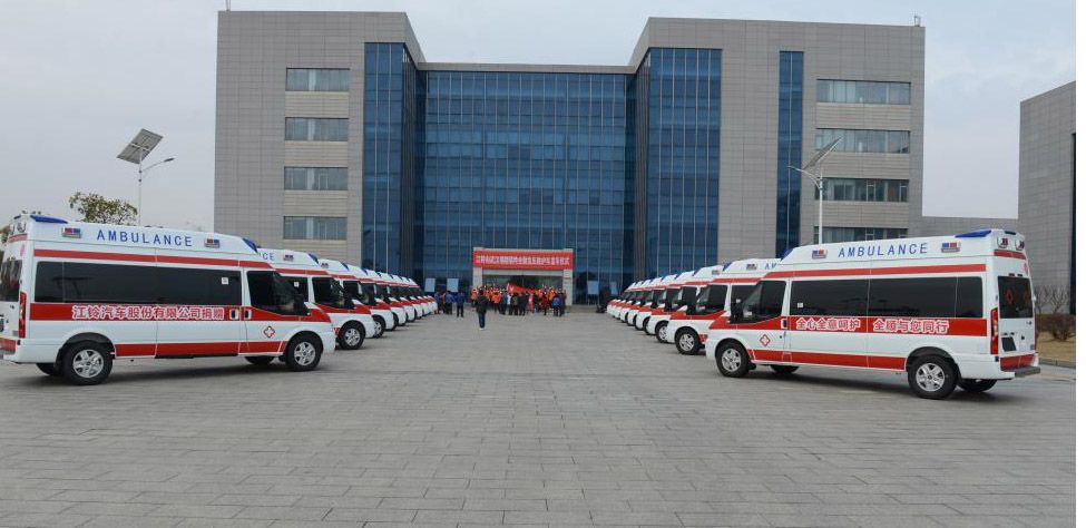 江鈴汽車捐贈(zèng)全國(guó)第一批負(fù)壓救護(hù)車交付武漢
