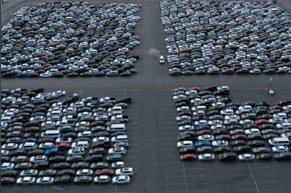 美國5月車市現(xiàn)復(fù)蘇跡象 銷量跌幅收窄至30%