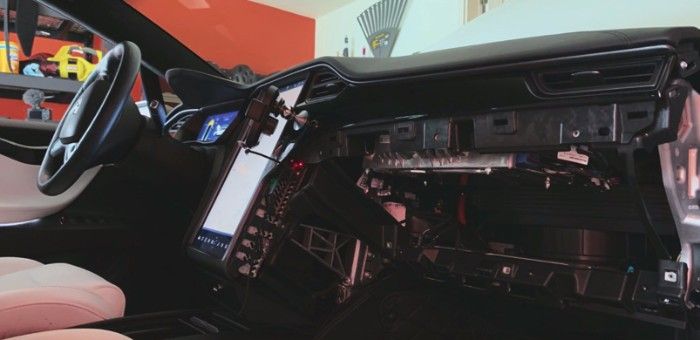 特斯拉車載計算機或換芯片供應商