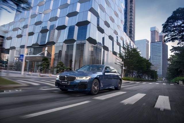 新BMW5系Li發(fā)布 搭25項豪華配置
