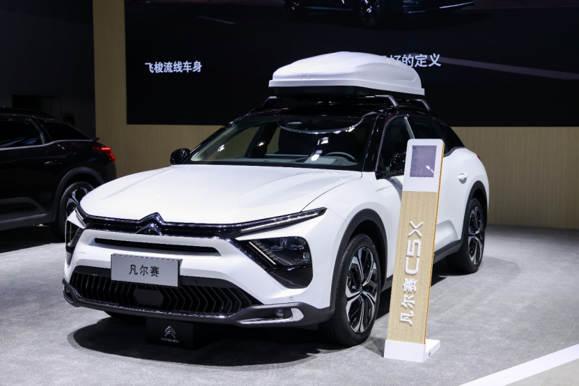 東風雪鐵龍攜凡爾賽亮相廣州車展