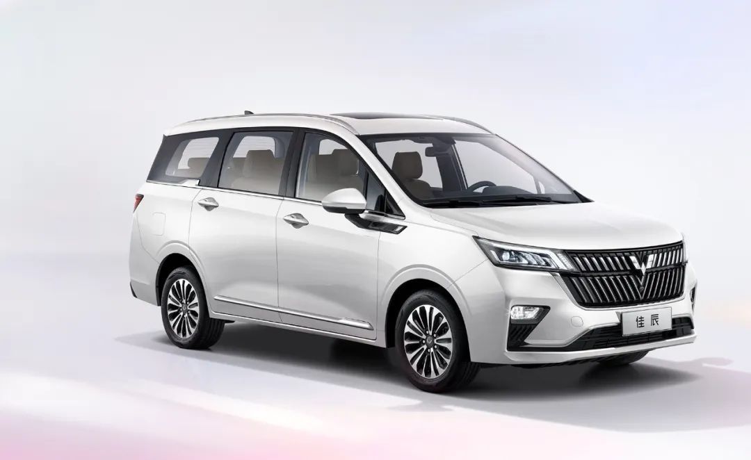客廳車型預售6.98萬元起 五菱佳辰要為車主減負