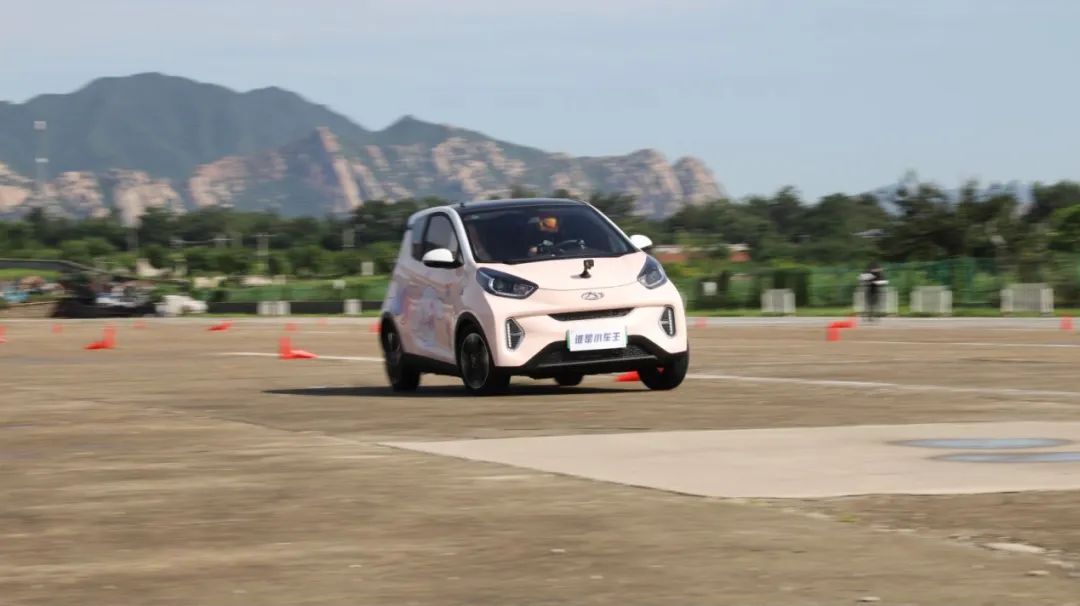 五款主流電動小車操控性能大比武，結果可能讓你意外
