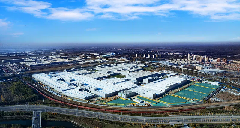 寶馬宣布增加在華投資200億，推進2026年“新世代”車型量產