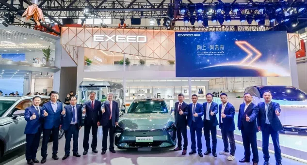 首款MPV概念車E08首秀，星途按下全面新能源化“加速鍵”